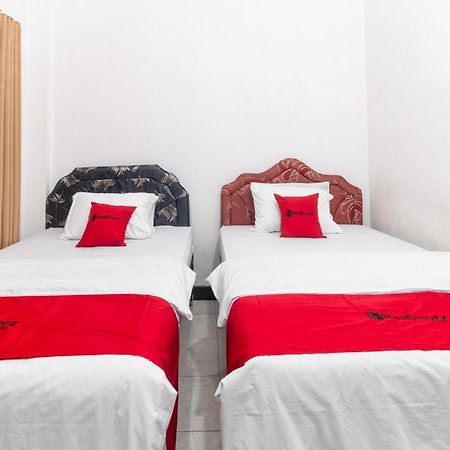 Reddoorz Near Bahu Mall Manado Malalayang Exteriör bild