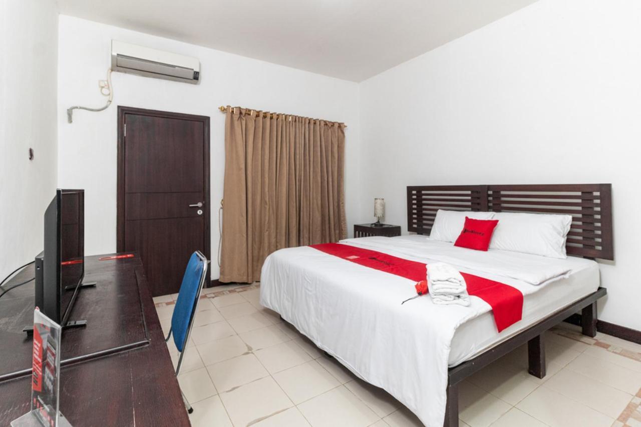 Reddoorz Near Bahu Mall Manado Malalayang Exteriör bild