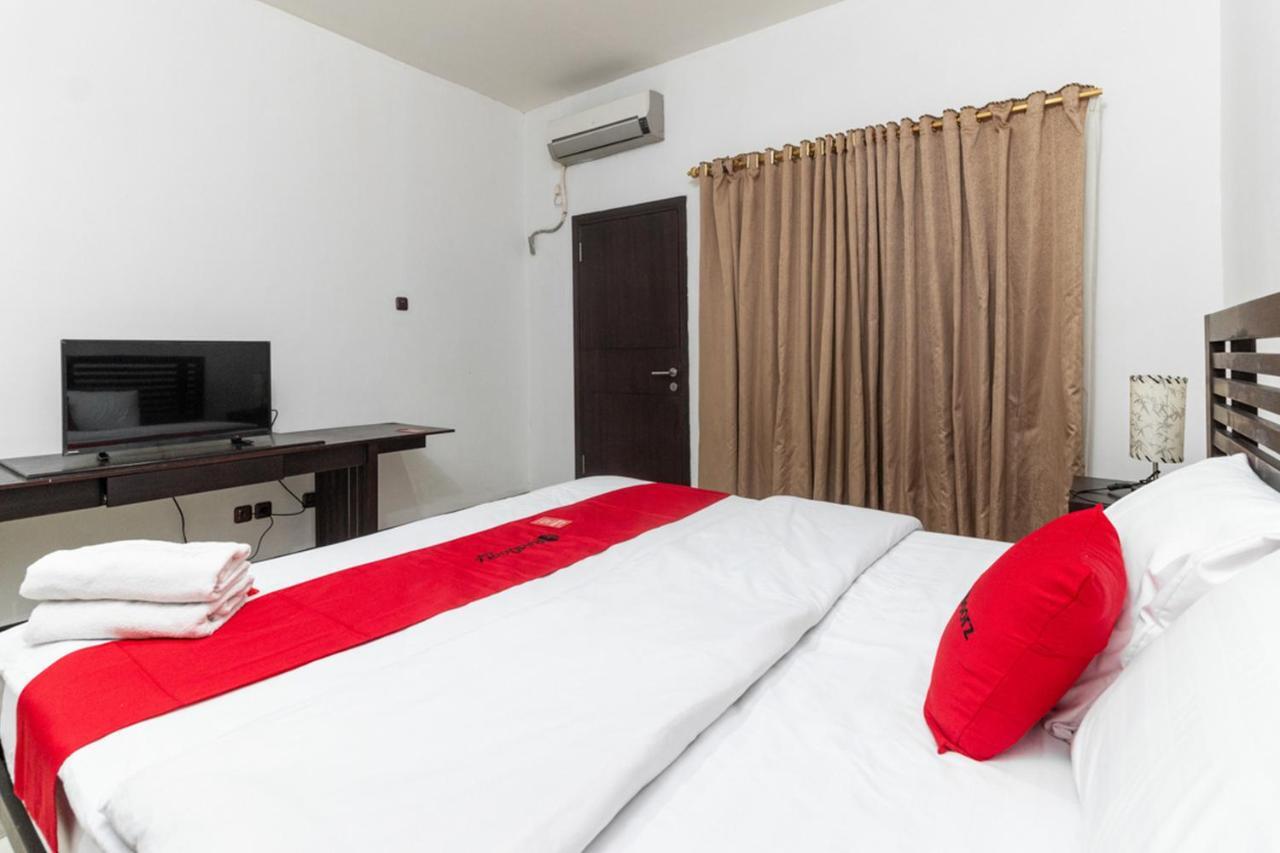Reddoorz Near Bahu Mall Manado Malalayang Exteriör bild