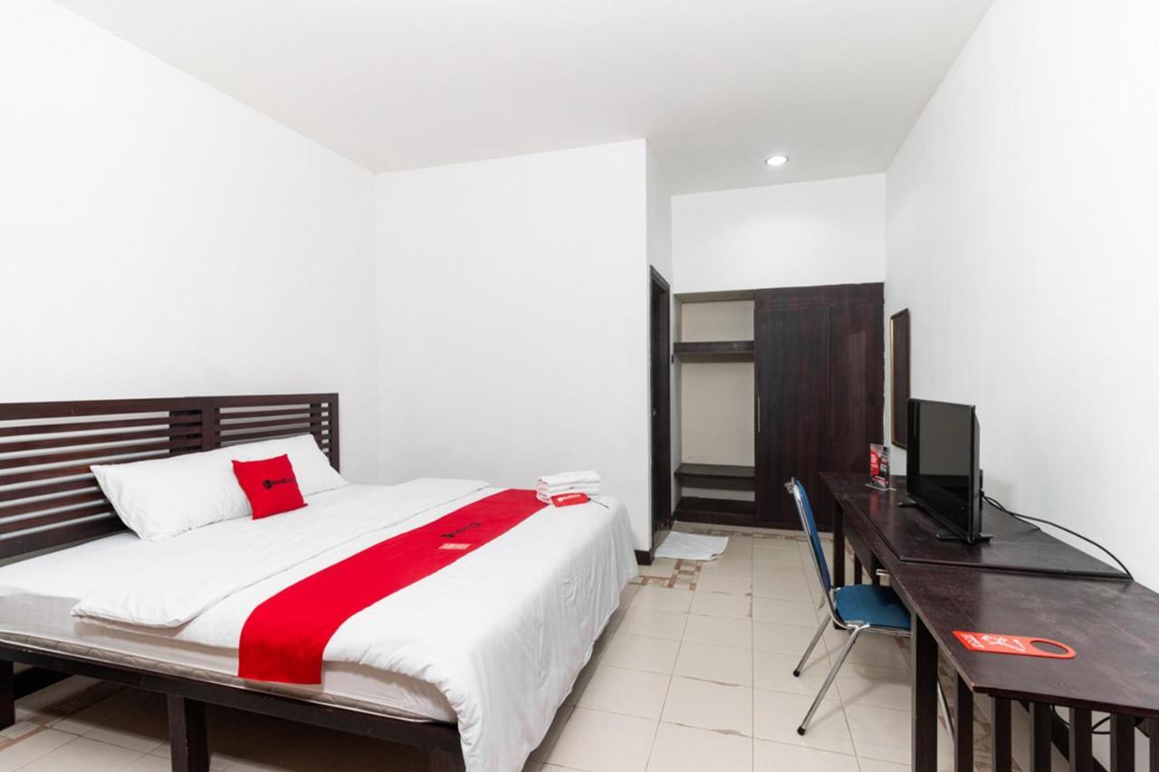 Reddoorz Near Bahu Mall Manado Malalayang Exteriör bild